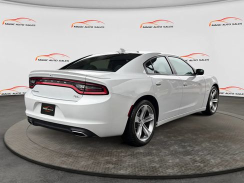 Used 2016 Dodge Charger R/T w/ Navigation & Travel Group RWD image 10