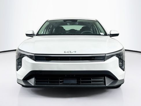 Used 2025 Kia K4 FWD image 2