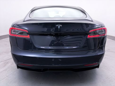 Used 2022 Tesla Model S image 13