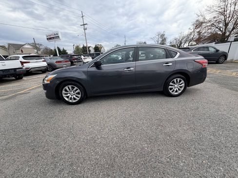 Used 2013 Nissan Altima 2.5 S FWD image 38