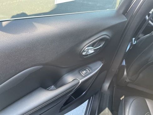 Used 2022 Jeep Cherokee Limited image 66