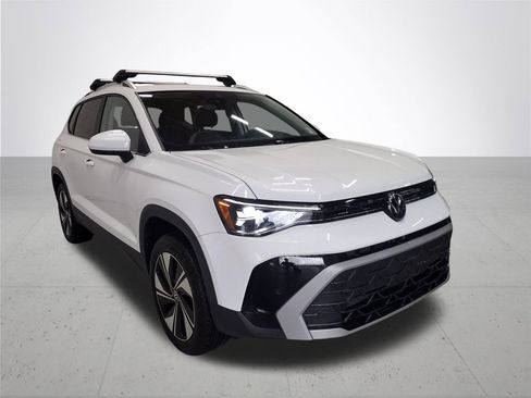 New 2026 Volkswagen Taos SE AWD/4WD image 4