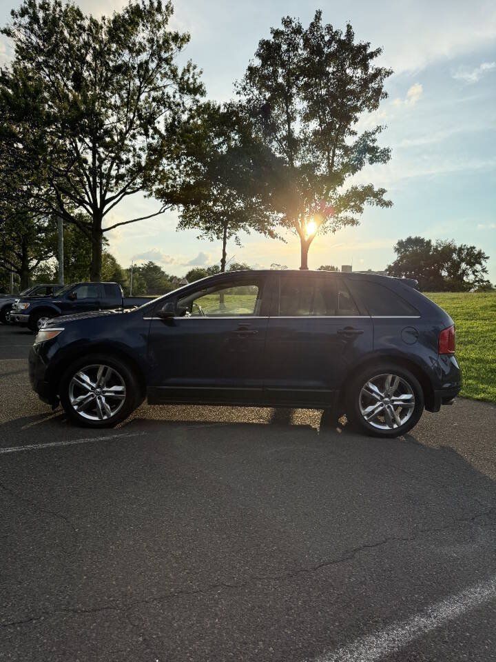 Used 2012 Ford Edge Limited FWD image 4