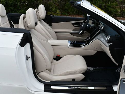 Used 2024 Mercedes-Benz CLE 300 4MATIC Cabriolet w/ Driver Assistance Package image 67