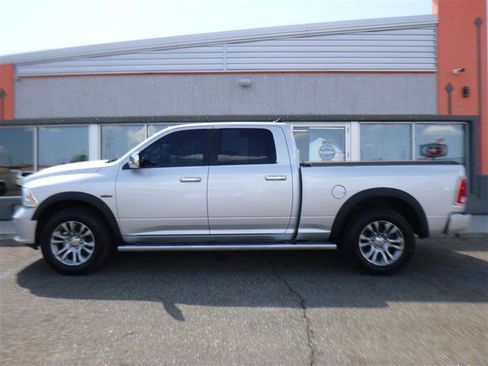 Used 2014 RAM 1500 Limited AWD/4WD image 2