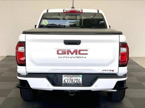Used 2024 GMC Canyon AT4 w/ AT4 Premium Package AWD/4WD image 3