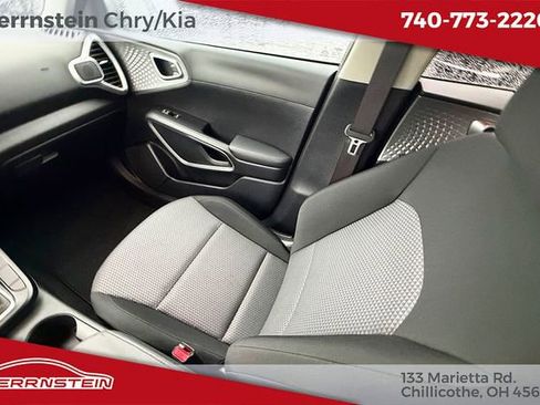 Used 2024 Kia Soul LX w/ Option Group 015 FWD image 12