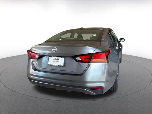Used 2025 Nissan Altima 2.5 SV FWD image 15