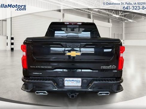 Used 2024 Chevrolet Silverado 1500 High Country w/ Technology Package image 4