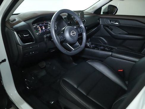 Certified 2023 Nissan Rogue SL w/ SL Premium Package AWD/4WD image 18