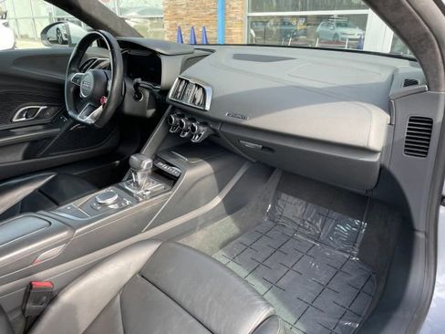 Used 2017 Audi R8 V10 image 27