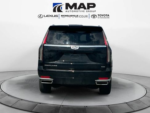 Used 2022 Cadillac Escalade Premium Luxury w/ LPO, Radiant Package AWD/4WD image 4