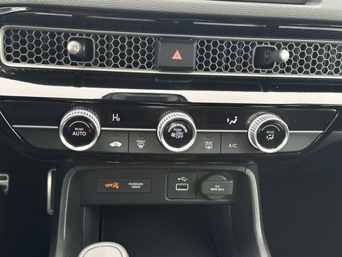 Certified 2024 Honda Civic Sport image 30