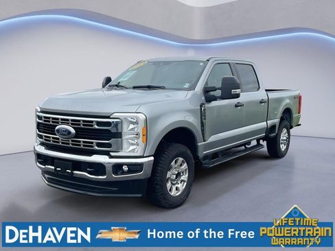 Used 2023 Ford F250 XLT AWD/4WD image 2