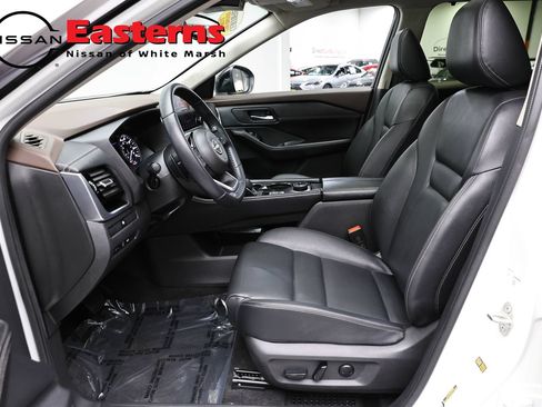 Used 2023 Nissan Rogue SL w/ SL Premium Package AWD/4WD image 14