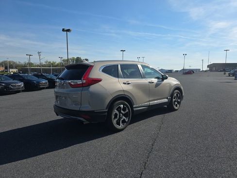 Used 2017 Honda CR-V Touring image 3