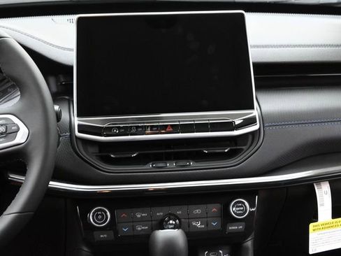 New 2026 Jeep Compass Latitude w/ Sun and Sound Group AWD/4WD image 26