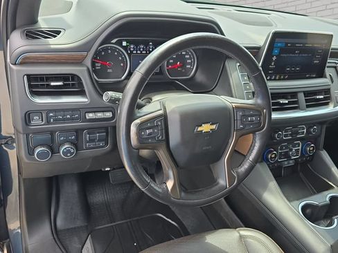 Used 2021 Chevrolet Suburban High Country w/ Premium Package RWD image 18