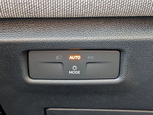 New 2026 Volkswagen Tiguan S image 17