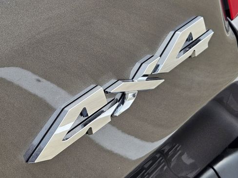 Used 2026 RAM 1500 4x4 Crew Cab image 17