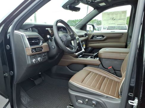 New 2026 GMC Yukon Denali Ultimate AWD/4WD image 21