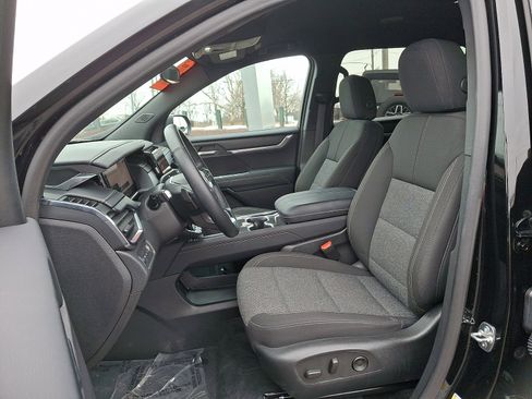 Used 2025 GMC Acadia Elevation image 14