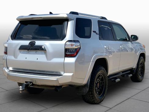 Used 2018 Toyota 4Runner TRD Off-Road Premium AWD/4WD image 13