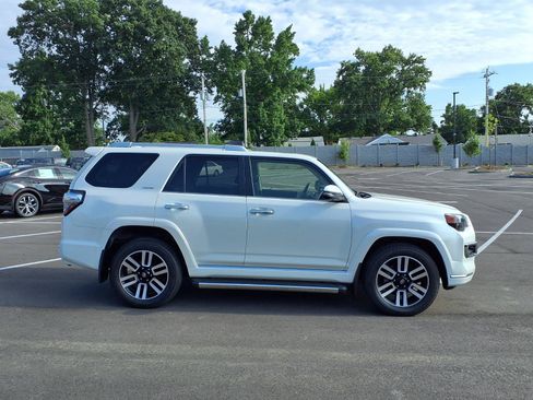 Used 2023 Toyota 4Runner Limited AWD/4WD image 2