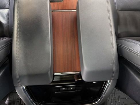 Used 2022 Lincoln Navigator Reserve AWD/4WD image 45