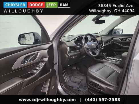 Used 2019 Chevrolet Traverse LT w/ LT Premium Package AWD/4WD image 13