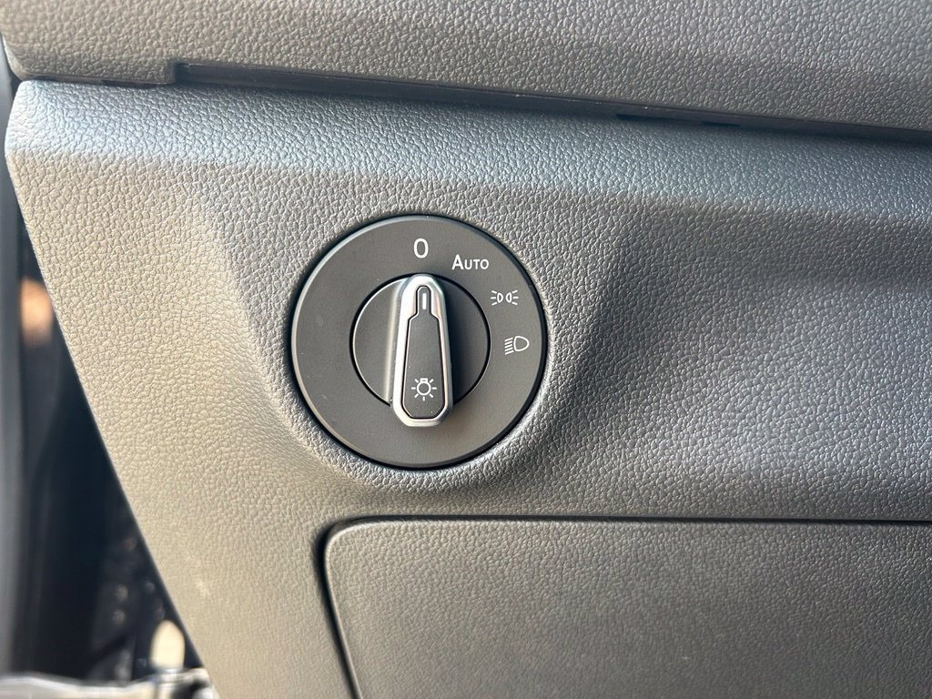 Certified 2024 Volkswagen Jetta Sport FWD image 25