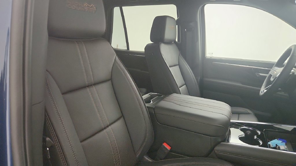 New 2026 Chevrolet Tahoe High Country w/ Sun And Tow Package RWD image 19