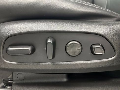 Used 2021 Buick Enclave Avenir w/ Avenir Technology Package AWD/4WD image 11