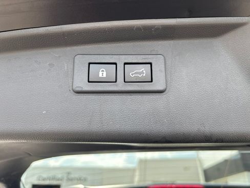 Used 2023 Subaru Outback Premium AWD/4WD image 30