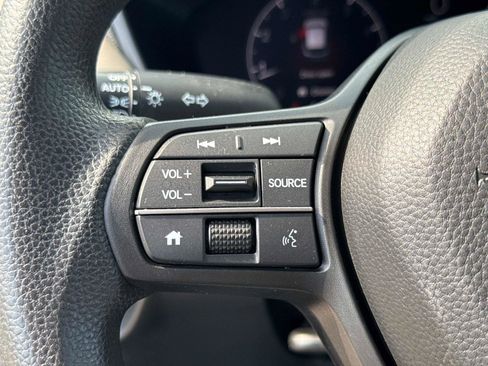 Certified 2023 Honda HR-V LX image 27