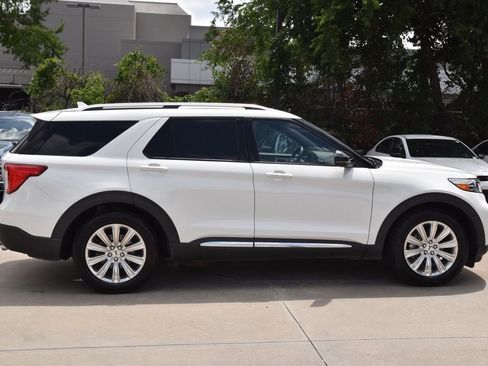 Used 2020 Ford Explorer Limited RWD image 6