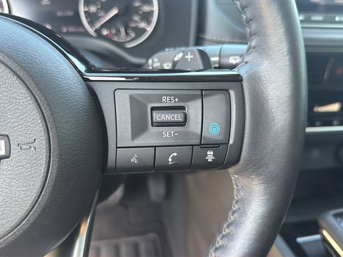 Certified 2022 Nissan Rogue SV w/ SV Premium Package AWD/4WD image 45