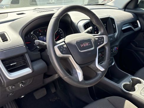 Used 2022 GMC Terrain SLE w/ Driver Convenience Package image 17