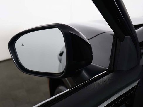 New 2025 Mitsubishi Outlander SE image 38