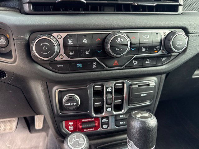 Used 2024 Jeep Wrangler Unlimited Rubicon 4xe w/ Technology Group AWD/4WD image 13