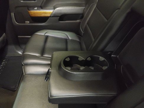 Used 2018 Chevrolet Silverado 1500 LTZ image 19