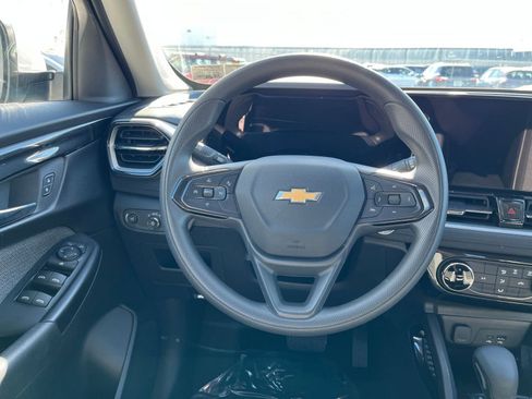 Used 2025 Chevrolet TrailBlazer LT image 25