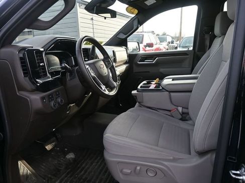 Used 2025 Chevrolet Silverado 1500 LT image 16