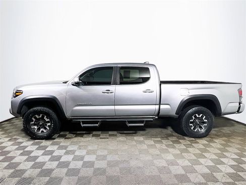 Certified 2022 Toyota Tacoma TRD Off-Road image 5