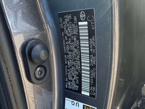 Certified 2022 Toyota Prius Prime XLE image 16