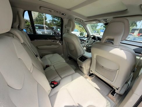 Used 2016 Volvo XC90 T6 Momentum w/ Momentum Plus Package AWD/4WD image 14