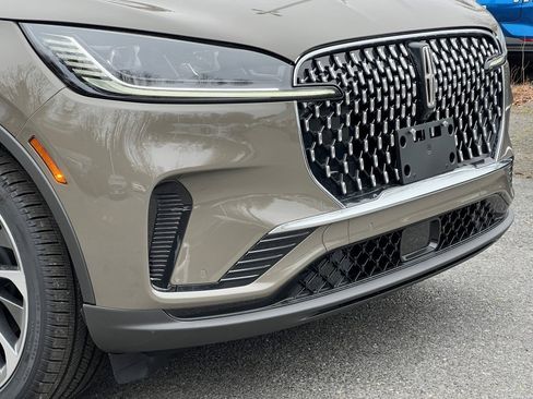New 2026 Lincoln Aviator Reserve image 2