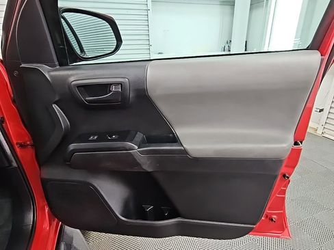 Used 2022 Toyota Tacoma SR image 35