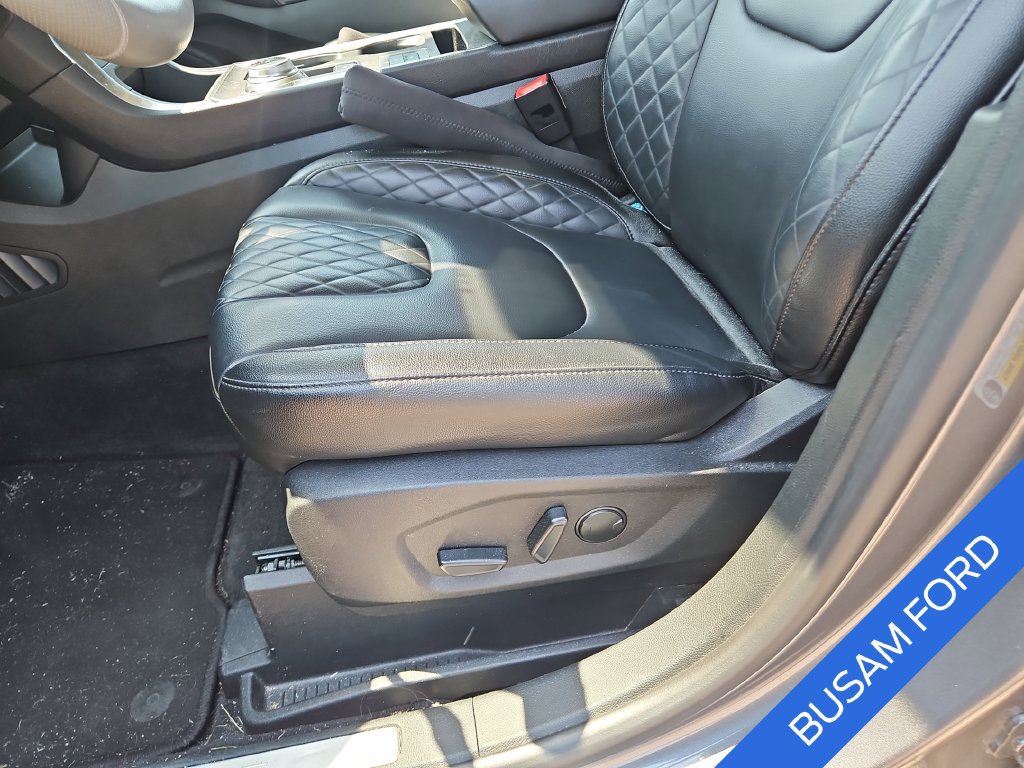 Certified 2024 Ford Edge Titanium AWD/4WD image 13