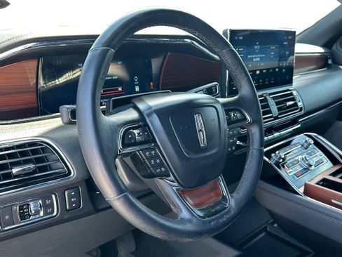 Used 2023 Lincoln Navigator Reserve RWD image 13